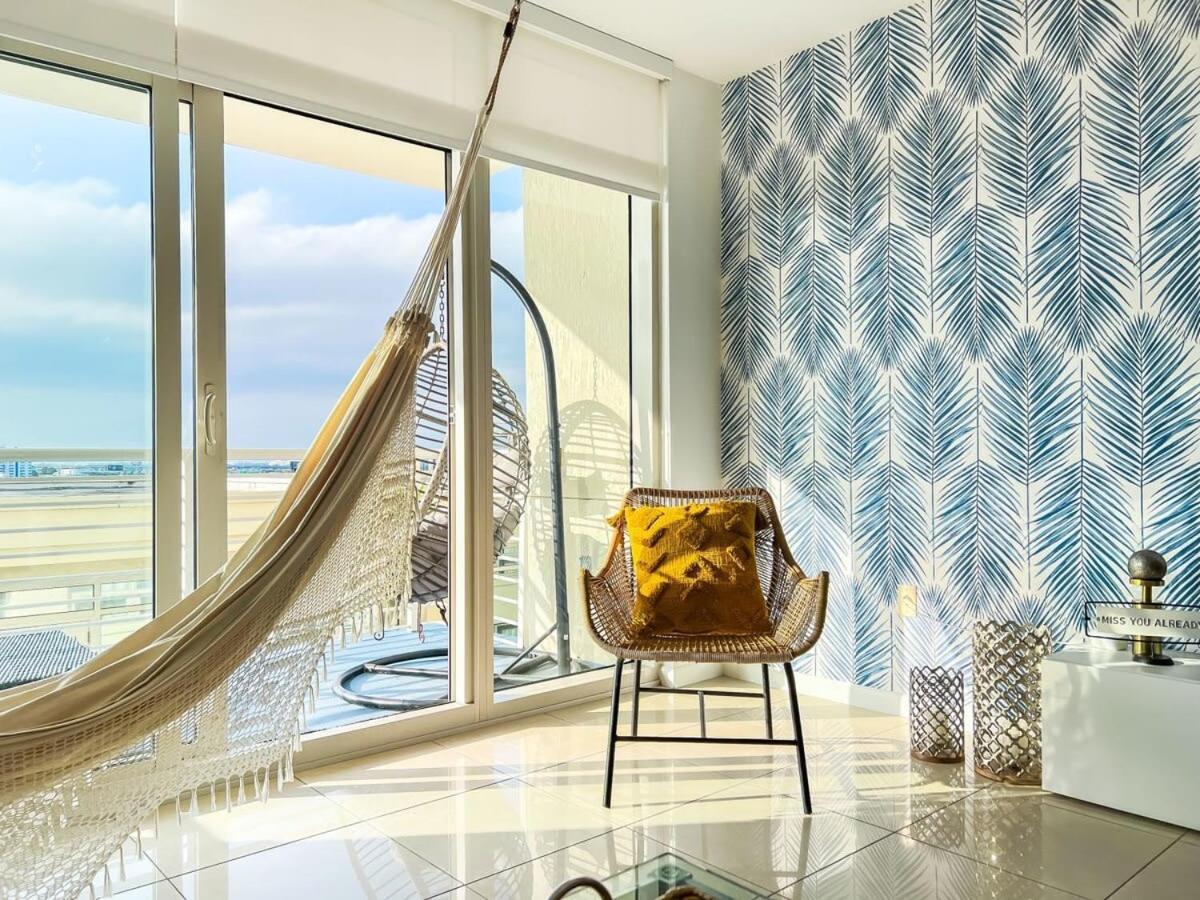 Palm Place Heart Of Miami With Parking Pool And Gym Экстерьер фото