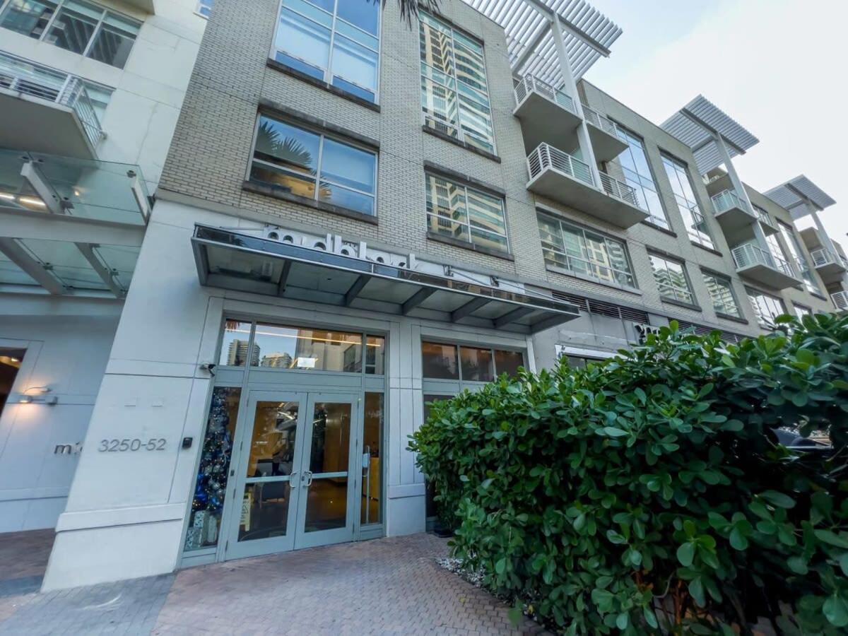 Palm Place Heart Of Miami With Parking Pool And Gym Экстерьер фото